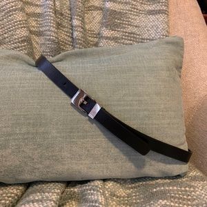 Gucci women’s leather belt